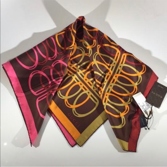 Authentic Gucci silk scarf🌸 - Picture 5 of 10